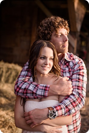 Kelowna-vintage-truck-engagement-session_heritage-orchard-photos84_by-Kevin-Trowbridge