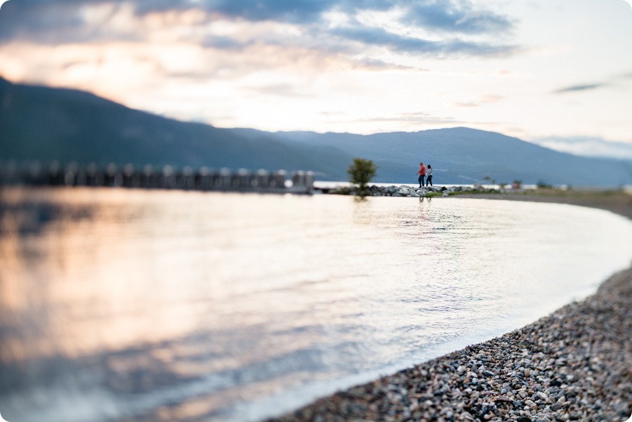 Okanagan-Centre-engagement-session_vineyard-lake-portraits_110_by-Kevin-Trowbridge