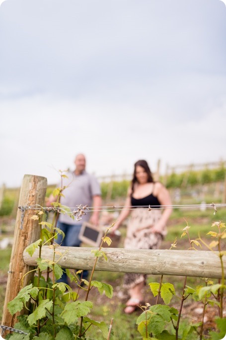 Okanagan-Centre-engagement-session_vineyard-lake-portraits_14_by-Kevin-Trowbridge