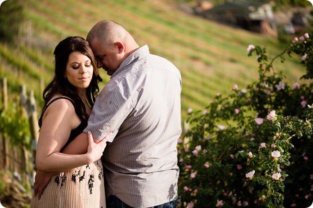 Okanagan-Centre-engagement-session_vineyard-lake-portraits_40_by-Kevin-Trowbridge