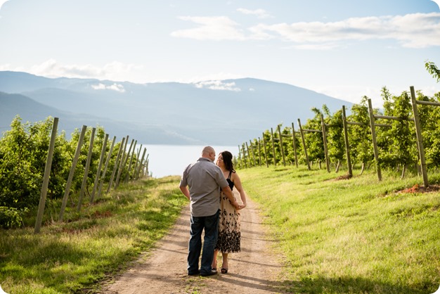 Okanagan-Centre-engagement-session_vineyard-lake-portraits_51_by-Kevin-Trowbridge