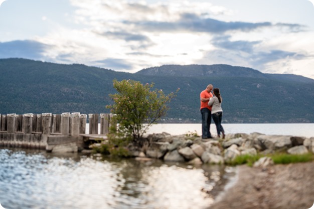 Okanagan-Centre-engagement-session_vineyard-lake-portraits_70_by-Kevin-Trowbridge