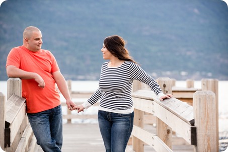 Okanagan-Centre-engagement-session_vineyard-lake-portraits_96_by-Kevin-Trowbridge