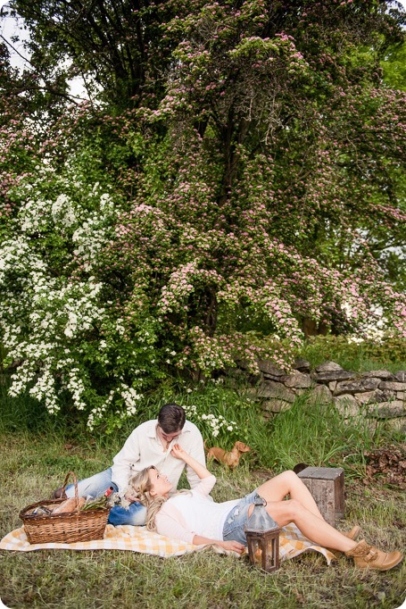 farm-engagement-session_dachshund-dogs_Okanagan_61_by-Kevin-Trowbridge