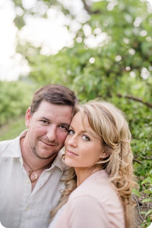 farm-engagement-session_dachshund-dogs_Okanagan_96_by-Kevin-Trowbridge