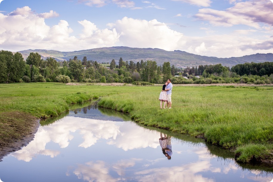 kelowna-engagement-session_dancing-portraits02_by-Kevin-Trowbridge