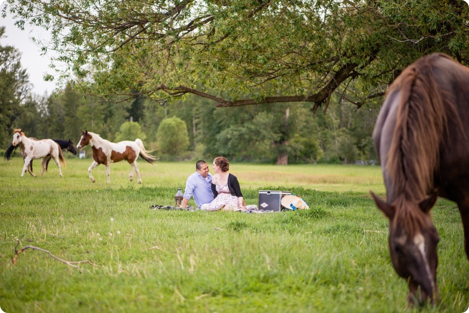 kelowna-engagement-session_dancing-portraits14_by-Kevin-Trowbridge