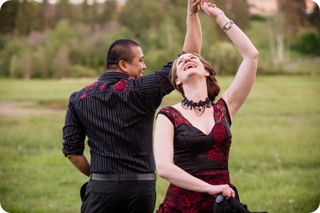 kelowna-engagement-session_dancing-portraits75_by-Kevin-Trowbridge