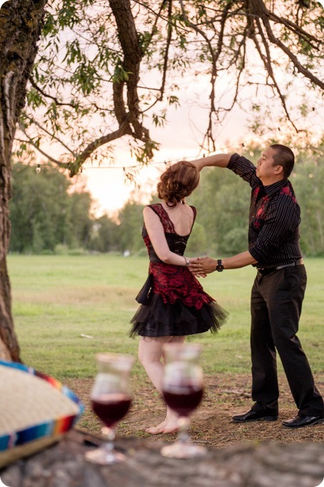 kelowna-engagement-session_dancing-portraits94_by-Kevin-Trowbridge