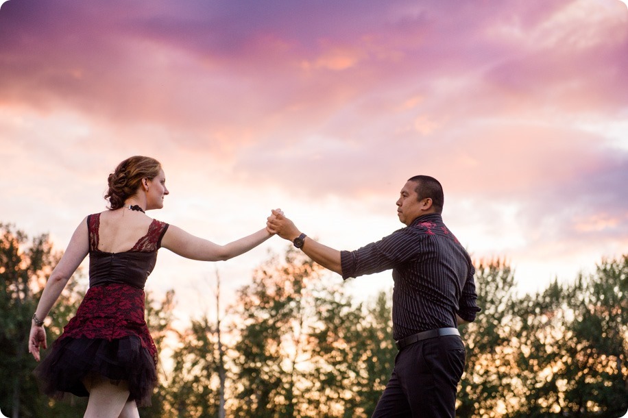 kelowna-engagement-session_dancing-portraits98_by-Kevin-Trowbridge