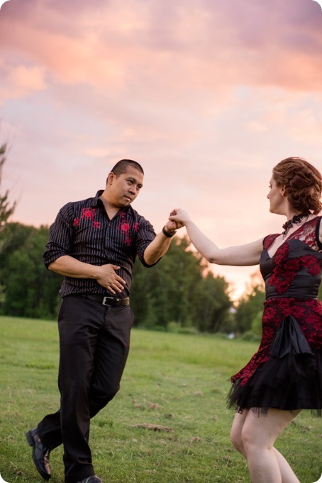 kelowna-engagement-session_dancing-portraits99_by-Kevin-Trowbridge