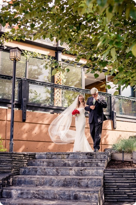 kelowna-summerhill-winery-wedding_okanagan-photographer17_by-Kevin-Trowbridge