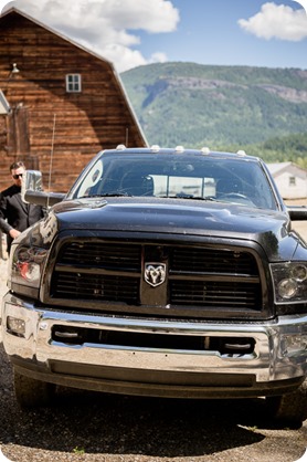 Armstrong-Okanagan-wedding_country-farm_17_by-Kevin-Trowbridge