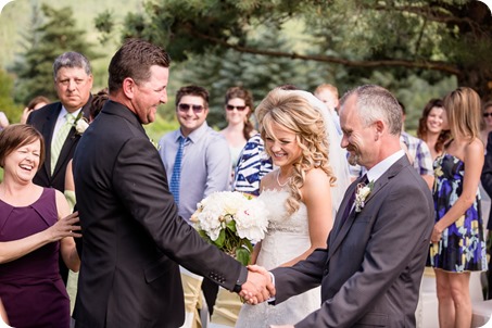 Armstrong-Okanagan-wedding_country-farm_52_by-Kevin-Trowbridge