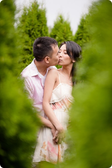 Kelowna-Lavender-engagement-session_103_by-Kevin-Trowbridge