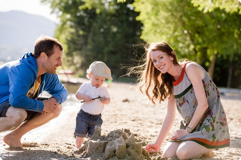 Naramata-engagement-session_vintage-lake-vineyard-portraits52_by-Kevin-Trowbridge