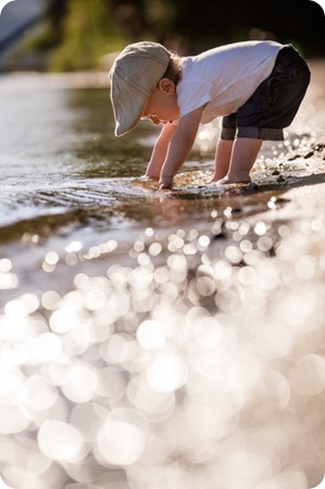 Naramata-engagement-session_vintage-lake-vineyard-portraits57_by-Kevin-Trowbridge