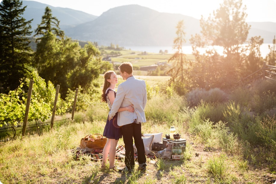 Naramata-engagement-session_vintage-lake-vineyard-portraits83_by-Kevin-Trowbridge