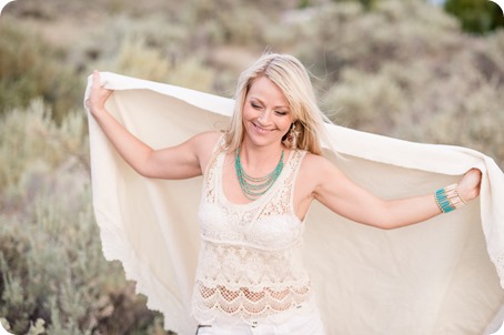 Okanagan-desert-engagement-session_sunset-couples-portraits_118_by-Kevin-Trowbridge