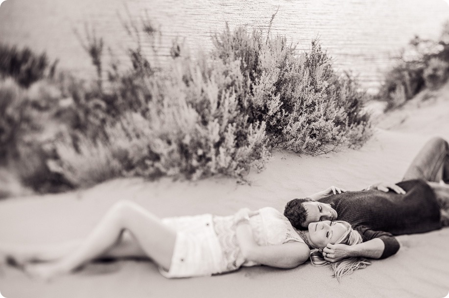 Okanagan-desert-engagement-session_sunset-couples-portraits_167_by-Kevin-Trowbridge