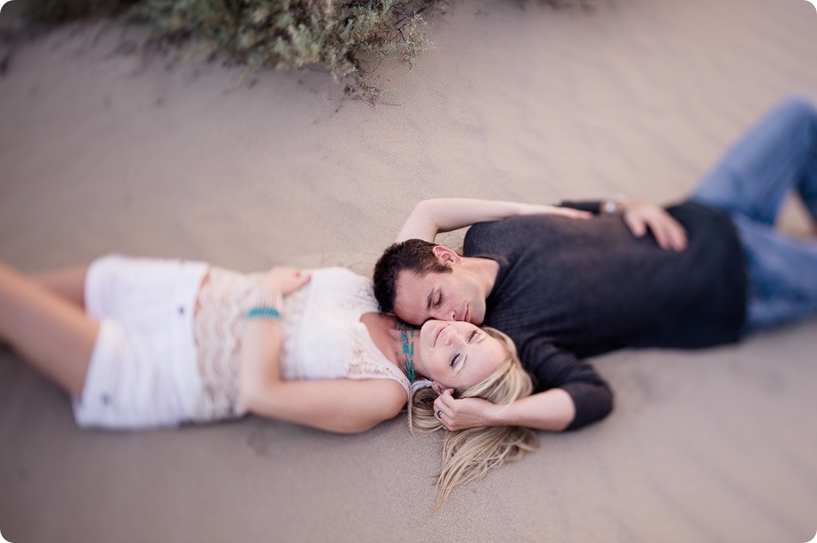 Okanagan-desert-engagement-session_sunset-couples-portraits_170_by-Kevin-Trowbridge