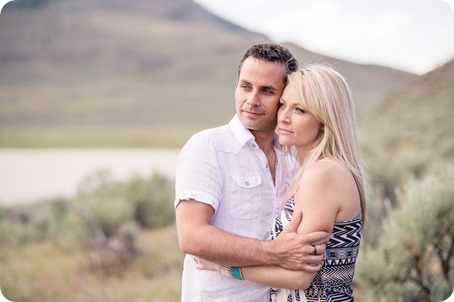 Okanagan-desert-engagement-session_sunset-couples-portraits_40_by-Kevin-Trowbridge