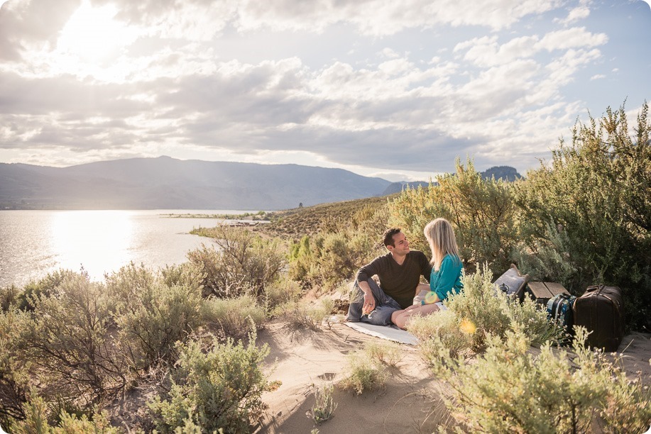 Okanagan-desert-engagement-session_sunset-couples-portraits_73_by-Kevin-Trowbridge