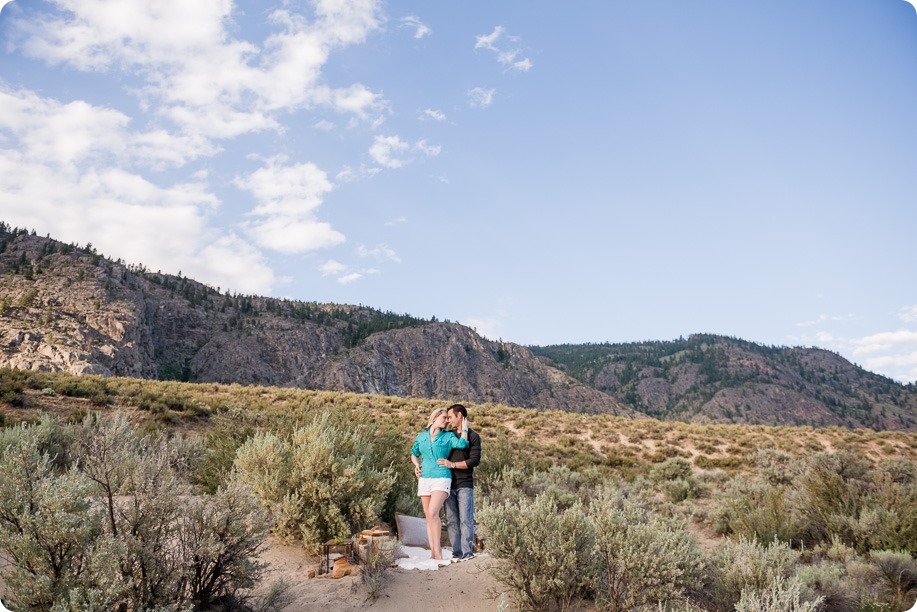 Okanagan-desert-engagement-session_sunset-couples-portraits_83_by-Kevin-Trowbridge