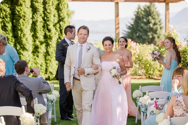 Naramata-wedding-photography_Apple-DOr_vineyard_106_by-Kevin-Trowbridge