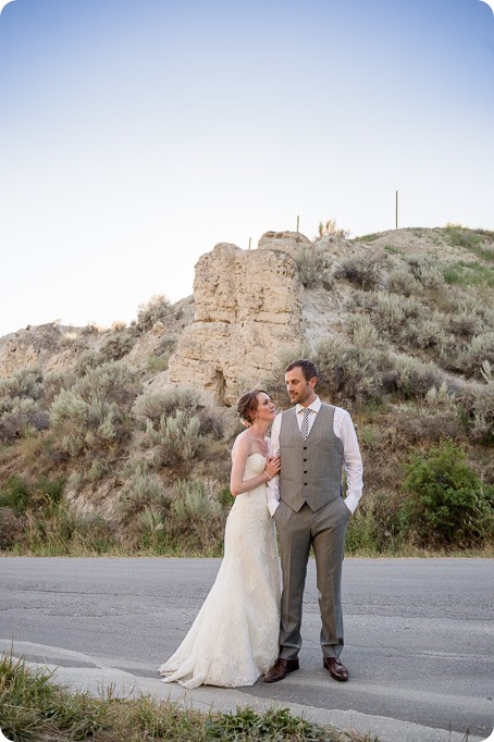 Naramata-wedding-photography_Apple-DOr_vineyard_142_by-Kevin-Trowbridge