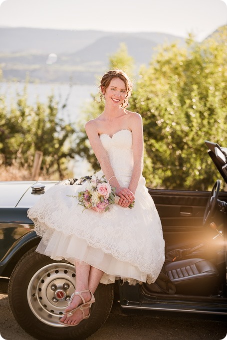 Naramata-wedding-photography_Apple-DOr_vineyard_167_by-Kevin-Trowbridge