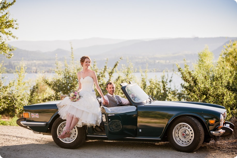 Naramata-wedding-photography_Apple-DOr_vineyard_168_by-Kevin-Trowbridge