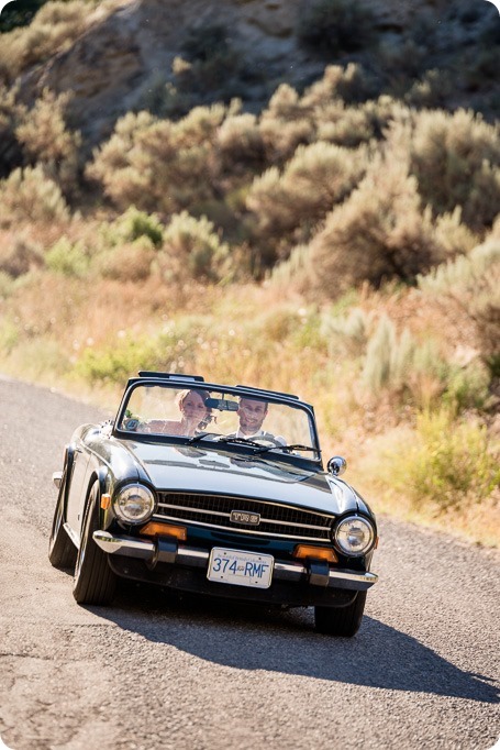 Naramata-wedding-photography_Apple-DOr_vineyard_169_by-Kevin-Trowbridge