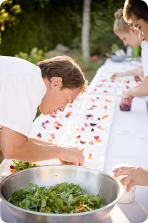 Naramata-wedding-photography_Apple-DOr_vineyard_181_by-Kevin-Trowbridge