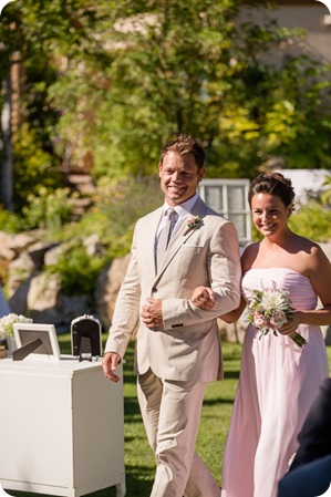 Naramata-wedding-photography_Apple-DOr_vineyard_71_by-Kevin-Trowbridge