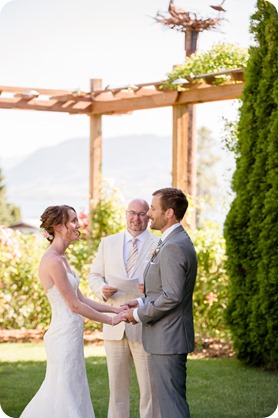 Naramata-wedding-photography_Apple-DOr_vineyard_86_by-Kevin-Trowbridge