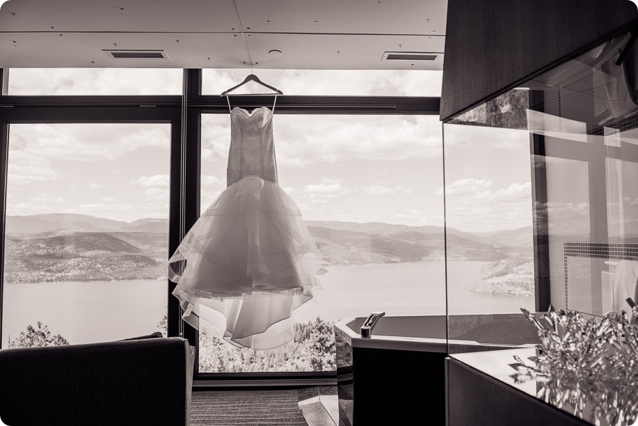 Sparkling-Hill-wedding_Okanagan_08_by-Kevin-Trowbridge