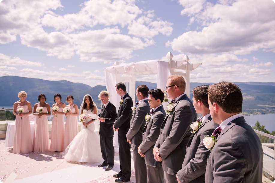 Sparkling-Hill-wedding_Okanagan_55_by-Kevin-Trowbridge