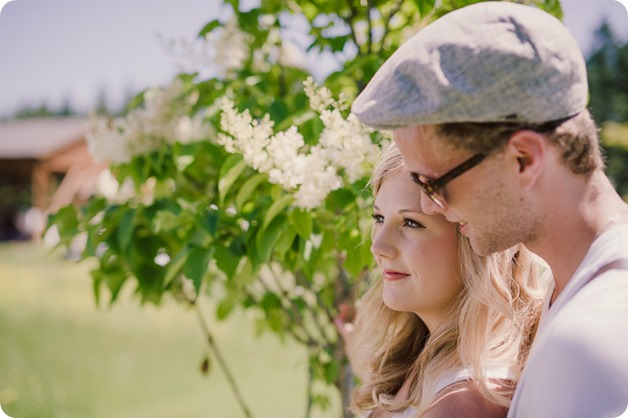 Vintage-Farmers-Market-engagement-session_Caravan-Theatre-Armstrong_04_by-Kevin-Trowbridge