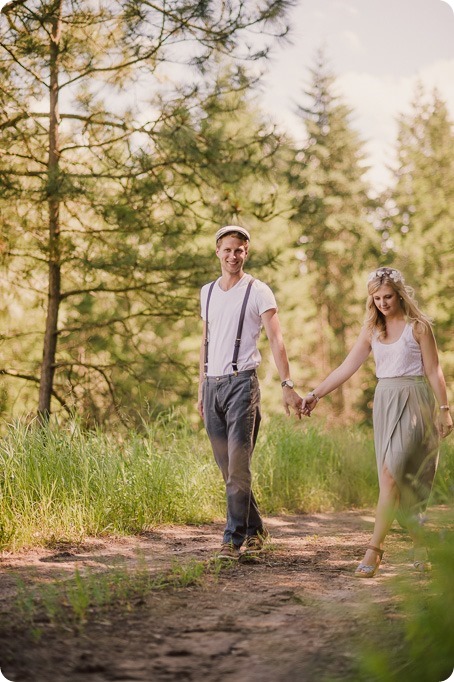 Vintage-Farmers-Market-engagement-session_Caravan-Theatre-Armstrong_112_by-Kevin-Trowbridge