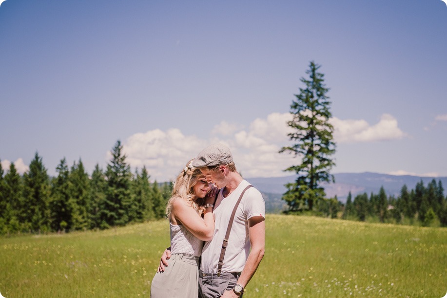 Vintage-Farmers-Market-engagement-session_Caravan-Theatre-Armstrong_117_by-Kevin-Trowbridge