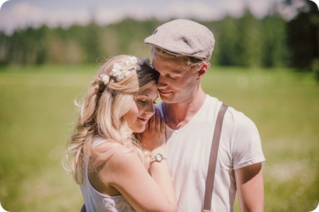 Vintage-Farmers-Market-engagement-session_Caravan-Theatre-Armstrong_118_by-Kevin-Trowbridge