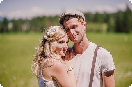 Vintage-Farmers-Market-engagement-session_Caravan-Theatre-Armstrong_119_by-Kevin-Trowbridge