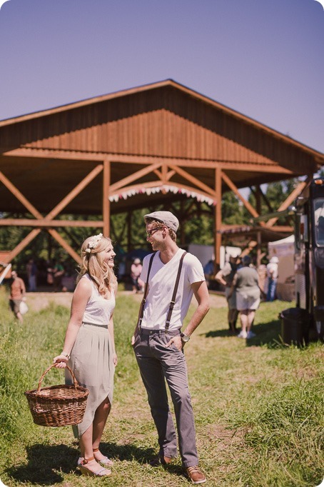 Vintage-Farmers-Market-engagement-session_Caravan-Theatre-Armstrong_18_by-Kevin-Trowbridge