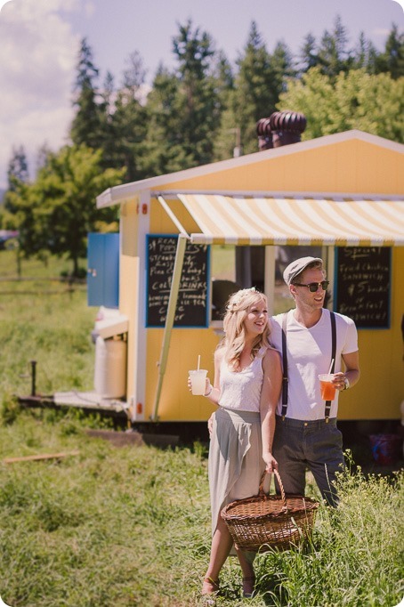 Vintage-Farmers-Market-engagement-session_Caravan-Theatre-Armstrong_24_by-Kevin-Trowbridge