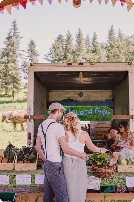 Vintage-Farmers-Market-engagement-session_Caravan-Theatre-Armstrong_39_by-Kevin-Trowbridge