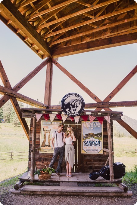 Vintage-Farmers-Market-engagement-session_Caravan-Theatre-Armstrong_52_by-Kevin-Trowbridge