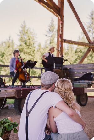 Vintage-Farmers-Market-engagement-session_Caravan-Theatre-Armstrong_55_by-Kevin-Trowbridge