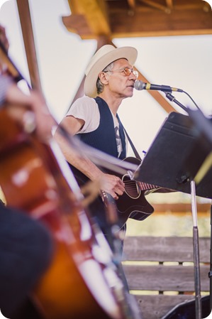 Vintage-Farmers-Market-engagement-session_Caravan-Theatre-Armstrong_58_by-Kevin-Trowbridge