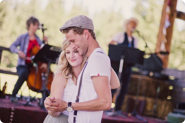 Vintage-Farmers-Market-engagement-session_Caravan-Theatre-Armstrong_69_by-Kevin-Trowbridge